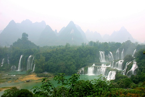 A road trip along the border between China and Vietnam:  Detian Waterfall, the \