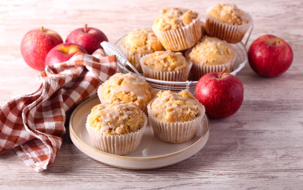 istock Apple streusel topping cakes 1427325638