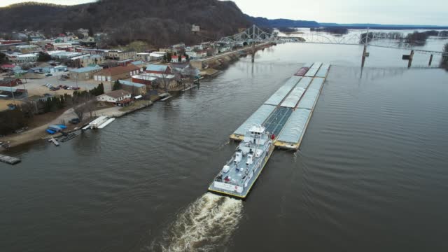 Towboat and barges on the Mississippi River