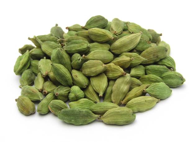 istock Green cardamom isolated on white background 1427461945