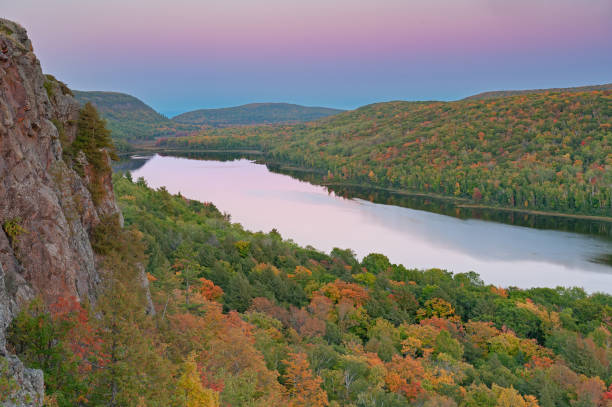 istock Autumn Twilight Lake of the Clouds 1427573678