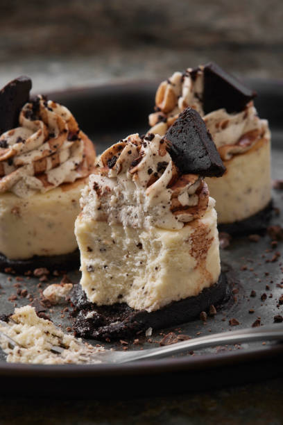 istock Mini Cookies and Cream Cheesecake's 1427675956