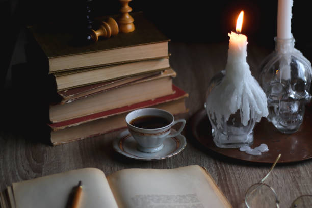 dark academia - old fashioned desk student book imagens e fotografias de stock