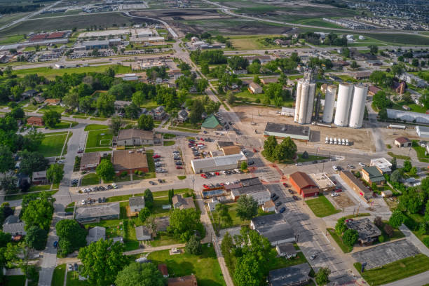 夏季のアイオワ州ウォーキーのダウンタウン中心部の航空写真 - iowa ストックフォトと画像
