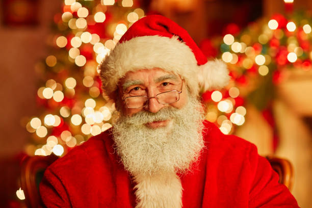 istock Traditional Santa Claus On Christmas 1427748480