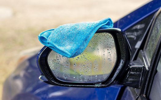 car wash mirror clean micro fiber cloth