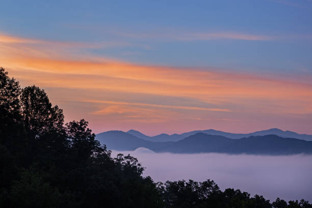 istock Spring Dawn West Foothills Parkway 1427960212