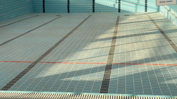istock Abandoned swimming pool. An empty swimming pool is under construction. 1427960241