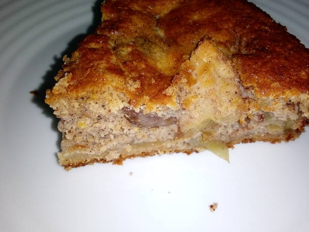 istock Vegan apple pie. Gluten and lactose free. Leaning close-up. 1427972001