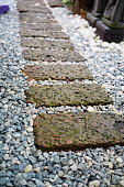 gehweg-aus-rotem-backstein.jpg?b=1&s=170x170&k=20&c=rmUSU-cCk3Od8bPeqnHtFEePqDcjIpbyUAGLAunPJiA=