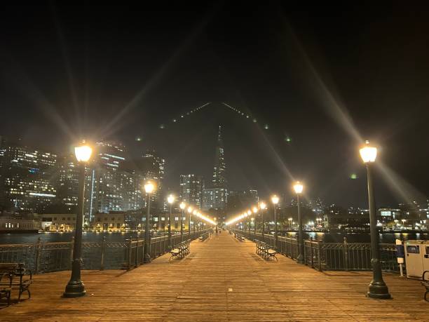 istock A Mid Autumn Night’s Walk in SF - 12 1428007383