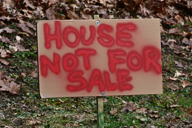 istock House not for sale sign 1428061650