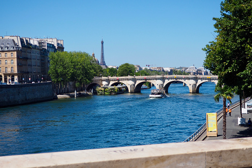 Landscape of La Seine with the Eiffel Tour