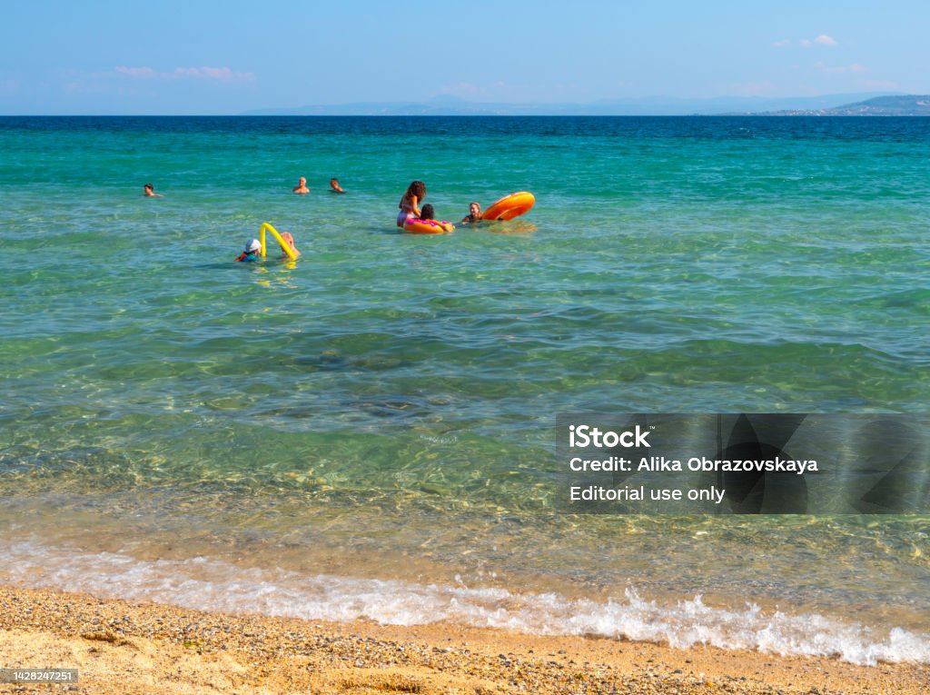 ギリシャのスパリゾートルトラ エディプスー島のビーチエヴィア島 ギリシャ エウボイアのストックフォトや画像を多数ご用意 エウボイア