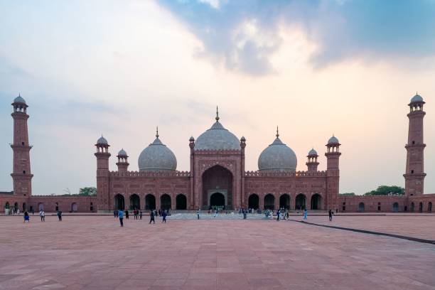istock Sunset at Badshahi Mosque ,Lahore, Pakistan 1428372537