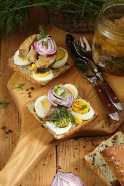 istock Sandwiches with canned pike and egg 1428382125