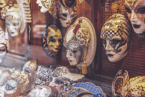 венеция, италия - венецианский карнавал стоковые фото и изображения