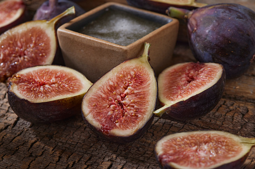 Figs with Organic Honey