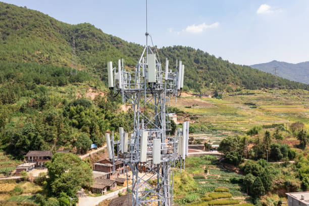 istock Village 5G signal tower 1428453298