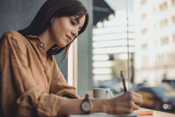 istock I like it when I finish work while I'm in a coffee shop 1428458497