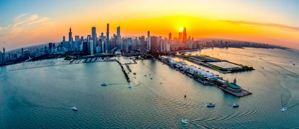 istock Chicago,IL _Navy Pier Fisheye Sunset 1428474548