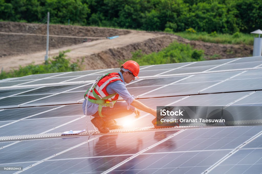 Solar Safety Rope Engineer Wearing Safety Harness Belt During Working On Solar Panel ...