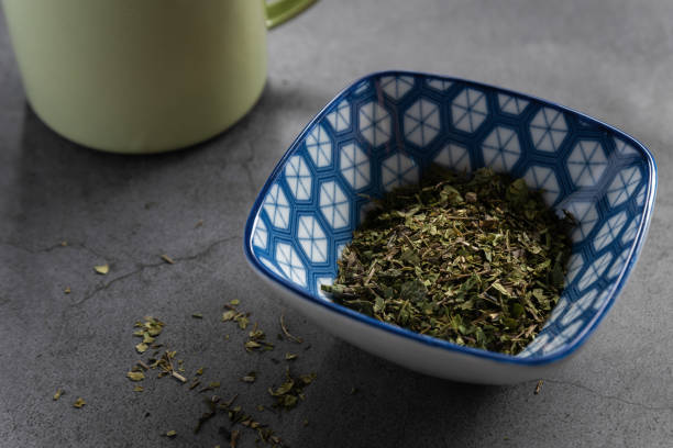 대마, 베르베나 및 스테비아가있는 cbd 주입 - stevia tea herbal tea herb 뉴스 사진 이미지