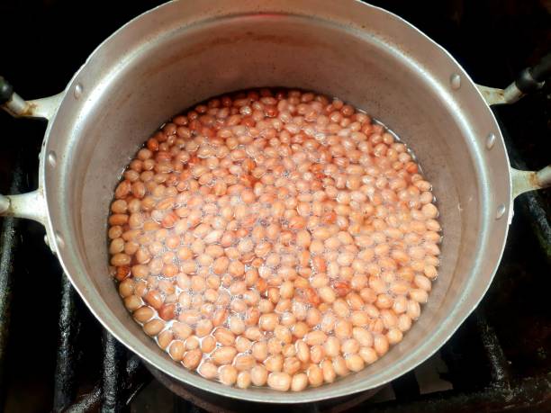 istock Cooking Peanut soup - food preparation. 1428689121
