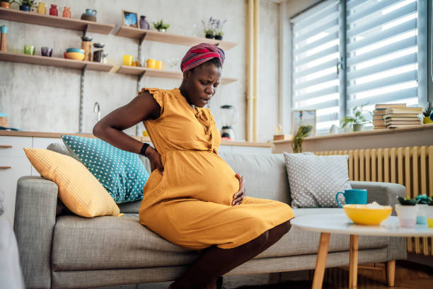 istock Pregnant woman experiencing contractions 1428778668