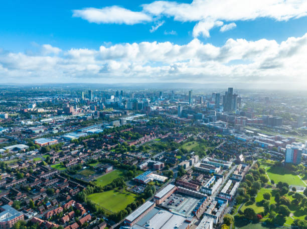 vista aérea da cidade de manchester no reino unido - grande manchester - fotografias e filmes do acervo