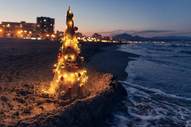 istock Sand Christmas tree on Summer Christmas 1428987660