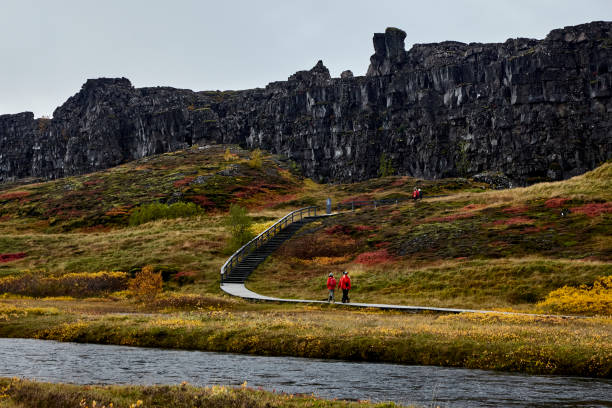 秋のレーグベルク、シンクヴェトリル国立公園、アイスランド - riff ストックフォトと画像