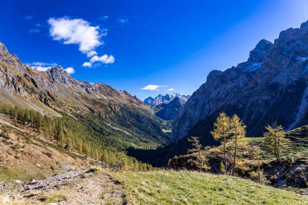 istock The Carnic Alps in a colorful autumn day 1429286203