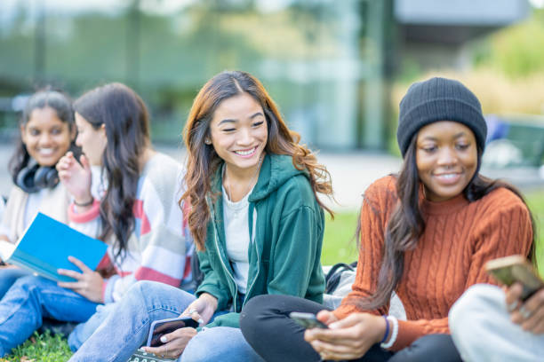 istock University Students Catching Up on Social Media 1429401178