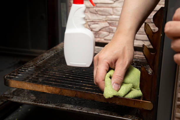 istock Cleaning a dirty oven for cooking. 1429445505