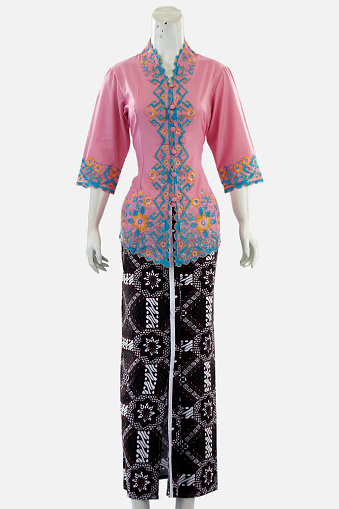 Women's classic kebaya with a long batik-patterned skirt can show authentic beauty in Indonesian women.