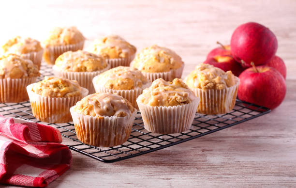 istock Apple streusel topping cakes 1429610241
