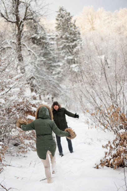 istock Run to hug each other 1429613993