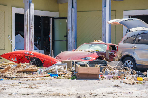 Damage in Fort Myers FL after Hurricane Ian Fort Myers, FL, USA - October 1, 2022: Damage in Fort Myers FL after Hurricane Ian hurricane ian stock pictures, royalty-free photos & images