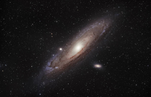galaxia de andrómeda, también conocida como m31 - galaxia andrómeda fotografías e imágenes de stock
