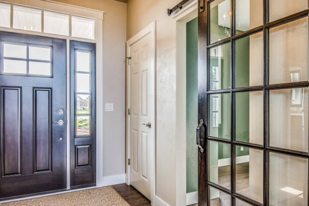 istock Front entrance to new tour home 1429773441