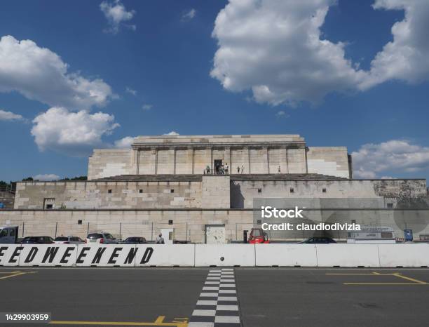 Zeppelin Field Tribün Nürnbergben témájú stock fotó – Kép letöltése most - Emberek nélkül, Európa, Fénykép