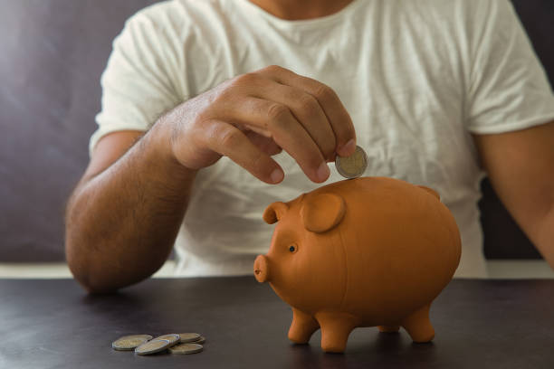 istock Saving money in times of crisis 1429905072