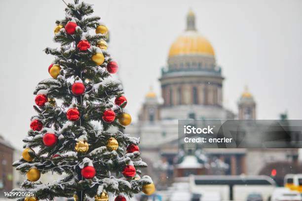 Scenic View Of St Isaacs Cathedral In Saint Petersburg Russia On Beautiful Winter Day Stock Photo - Download Image Now