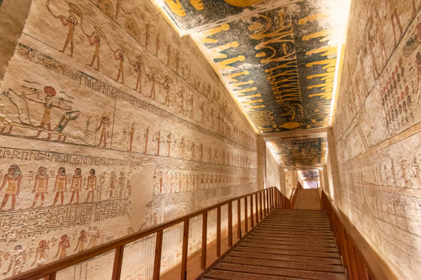 tomba di ramses v e ramses vi (kv9), valle dei re, egitto - pharaonic tomb foto e immagini stock