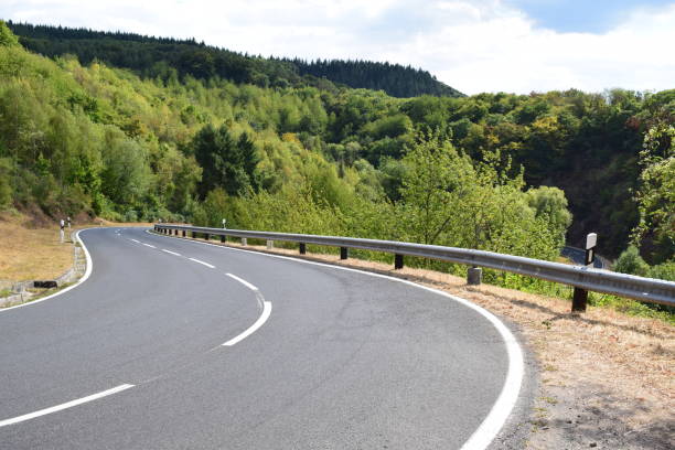 istock country road curves 1430038341