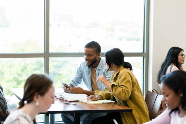 istock College students help critique essays 1430114114