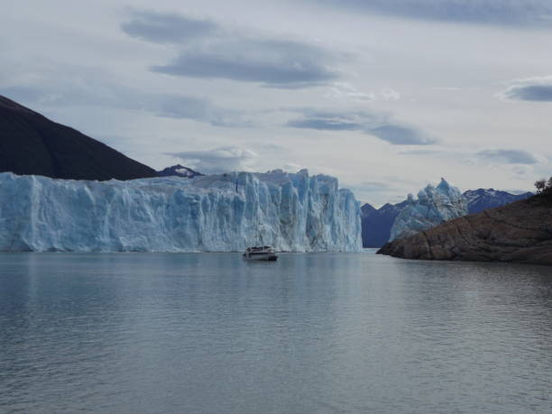 istock The amazing Glaciar Perito Moreno 1430153672