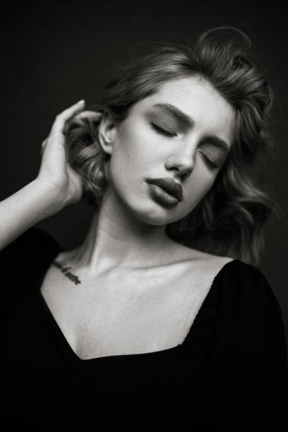 istock Beautiful woman 1430278082
