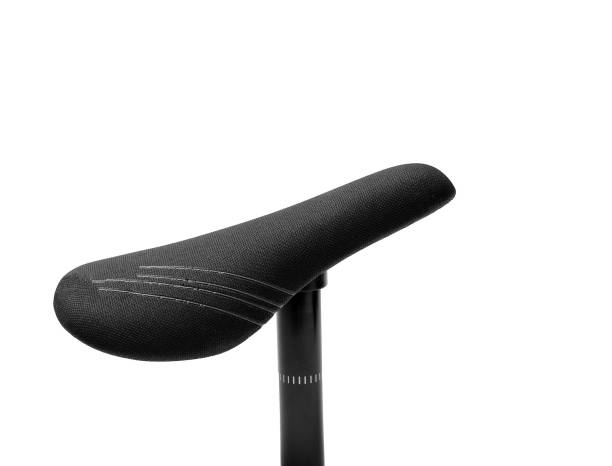 saddle seat on a bicycle - bicycle chain bicycle tire black and white imagens e fotografias de stock